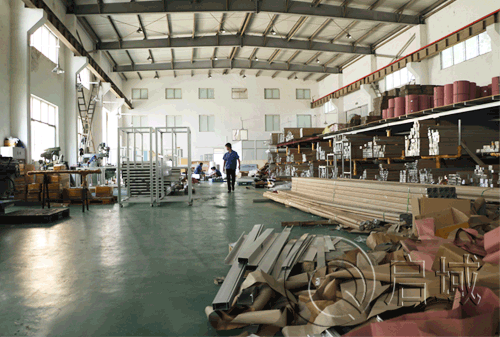 仓库一角-春水堂视频黄APP